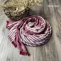 Sciarpa a righe bordeaux e bianco in cotone e lino con bordi sfrangiati di alta qualità - 205cmx75cm / Rosso Vino