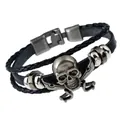 Pulsera de cuero negro trenzado con calavera y espadas piratas en plata envejecida - Estilo B (Calavera con huesos cruzados)