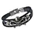Pulsera multicapa de cuero negro con calavera vintage y colgantes de metal - Estilo A (Calavera con sombrero de vaquero)