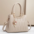 Elegant beige checkered crossbody bag with chic pearl charms and detachable strap - 26x12x20cm / Apricot