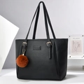 Bolso tote clásico de cuero negro con patrón de lichi para mujer y pompón de moda - Negro