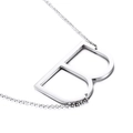 Collar de acero inoxidable plateado pulido con un colgante grande de letra B mayúscula pura - Letra B (KN25671-K)
