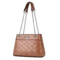 Dettaglio borsa in pelle caramello goffrata con fiocchi e logo in metallo - Rosa