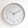 Reloj de pared moderno de 12 pulgadas plateado con números 3D y esfera blanca minimalista - 12 pulgadas/30cm / Plata/Blanco