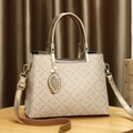 Sac à main rétro monogramme pour femme avec breloque feuille d'or et bandoulière - Khaki Clair