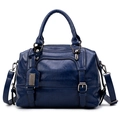 Borsa Boston blu con motivo a coccodrillo in pelle PU cerata e tracolla regolabile - Blu Reale