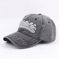 Casquette de baseball en coton gris délavé avec broderie Athletic et visière à surpiqûres - Réglable / Gris