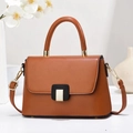 Elegante borsa a tracolla in pelle marrone con hardware dorato e manico superiore - Giallo Terra / Lunghezza 24 Larghezza 8 Altezza 16