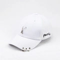 Gorra blanca con anillos metálicos, colgante Torre Eiffel y detalle bordado de Paris - Ajustable / Blanco