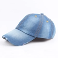 Casquette de baseball en denim délavé bleu clair style vintage avec bords effilochés mode - Réglable / Bleu et Blanc