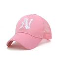 Casquette de baseball rose avec lettre N brodée et maille filet respirante - Style Filet Rose