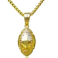 Collana con pendente a pallone da football americano 3D dorato su sfondo bianco - Stile Rugby / Oro 18K