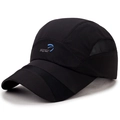 Schwarze atmungsaktive Mesh-Baseballkappe mit schnelltrocknendem Ding Han Flügel-Logo - Schwarz