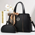 Borsa tote in pelle martellata nera con manico in sciarpa di seta e piccola pochette - Nero