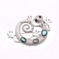 Broche de lagarto plateado con incrustaciones de abulón iridiscente y detalles de cristales - Forma de Gecko