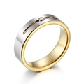 Zweifarbiger Wolframring mit silbernem Außenband, goldener Innenseite und Einzel-Diamant - US 7 / Stahlgold Mit Zirkonia (KR40148)