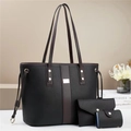 Set di tre borse nere in pelle sintetica martellata con eleganti borchie dorate - Nero