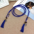 Cintura a catena intrecciata blu scuro stile etnico con pendente vintage e nappe - Blu Reale