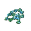 Cabochon cuore in resina verde 12mm con trama a scaglie di sirena e finitura iridescente - Verde Iridescente (6)
