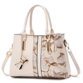 Sac bandoulière blanc cassé élégant avec broderie florale et détails en métal doré - Blanc