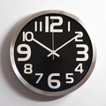 Orologio da parete da 12 pollici con quadrante nero e cornice in alluminio spazzolato - Cornice Argento Quadrante Nero