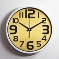 Horloge murale ronde minimaliste de 12 pouces avec cadre blanc et cadran jaune - Cadre Blanc Cadran Or