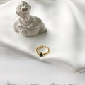 Minimalist S925 sterling silver ring in gold finish with black zircon and twist band - Black Zirconia Style Ring (K285)