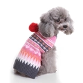Pull en tricot rose pour chien avec motifs flocons et pompon rouge festif - S / Rose Jacquard avec Pompon