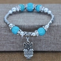 Bracelet bohème en perles de turquoise avec pendentif hibou argenté et anneaux cristallins - B1458 Bleu Style Pendentif Hibou