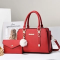 Set borsa a mano rossa capiente in ecopelle con pochette e ciondolo a pompon - Borgogna