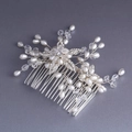 Elegante pettine per capelli da sposa con perle, strass scintillanti e dettagli floreali argento - Argento