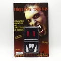 Halloween Vampirgebiss Set mit vier weißen Reißzähnen und roten Blutkapseln - 4 Fangzähne + 2 Blutkapseln