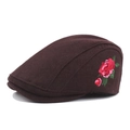 Berretto in lana marrone scuro con ricamo a rosa rossa in stile cappello vintage - Regolabile / Borgogna