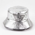 Dettaglio di cappello alla pescatora argento metallizzato con cuciture rinforzate sulla tesa - Taglia unica / Argento (Retro Bianco)