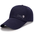 Donkerblauwe katoenen baseballpet met borduursel en een lange gebogen klep sport - Verstelbaar / Stijl met drie rijen letters / Marineblauw