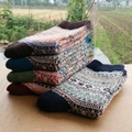 Thick vintage jacquard thermal socks in multicolor wool blend for winter warmth - One Size / Small Geometric Diamond