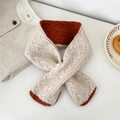 Detail showing 100% wool material with classic cable knit texture in beige and caramel - Beige Orange