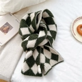 Detailed knit texture of green and white argyle pattern scarf with soft woven label - Lattice Green
