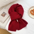 Close-up of red chunky knit wool scarf featuring detailed woven lattice texture and soft material - 29*167cm / Red