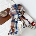 Dettaglio della sciarpa a maglia a righe con lunghe frange e consistenza mohair - 32x235cm (Incluse Nappe) / Quadri Arancione Blu