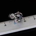 Retro heren oorknopje met zwarte zirkoon en zilveren vleugelpatroon, 10mm maat - Zwarte Zirkonia / Zwart