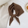 Sciarpa triangolare in maglia di 100% pura lana marrone scuro con chiusura a croce - 54cm x 54cm x 95cm / Marrone