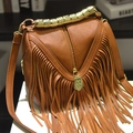 Braune Fransen-Beuteltasche mit Totenkopf-Reißverschluss und goldener Hardware - Braun