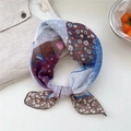 Pañuelo cuadrado de algodón y lino con flores marrones y patchwork de lunares - Degradado Floral Marrón