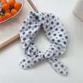 Foulard in morbido cotone e lino con stampa a margherite nere su sfondo bianco - 01 Bianco Punto Floreale