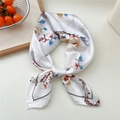 Foulard quadrato in seta avorio con motivi floreali a inchiostro cinese e bordi grigi - Bianco Sporco Magnolia