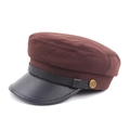 Retro newsboy cap in brown fabric with black leather brim and golden metal side button - M (56-58cm) / Coffee