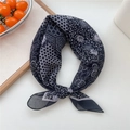 12 Cotton-Dot Flower Black Border