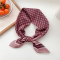Carré de soie vintage violet foncé avec motif losanges géométriques pour le cou - 07D Grille de Trèfle Rouge Vin