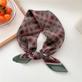 Foulard rétro à carreaux bordeaux et verts avec bordures contrastées pour le cou - 18D Tissage Vert
